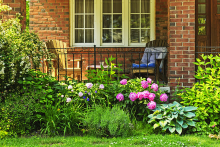 Spring Inspiration: Planting a Garden in Front of a Historic D.C. Home