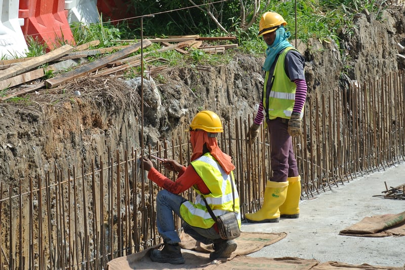 3 Reasons to Hire a Retaining Wall Contractor for Your Project 3 Reasons to Hire a Retaining Wall Contractor for Your Project